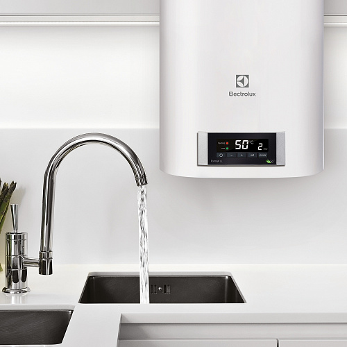Электрический водонагреватель Electrolux EWH 100 Formax DL